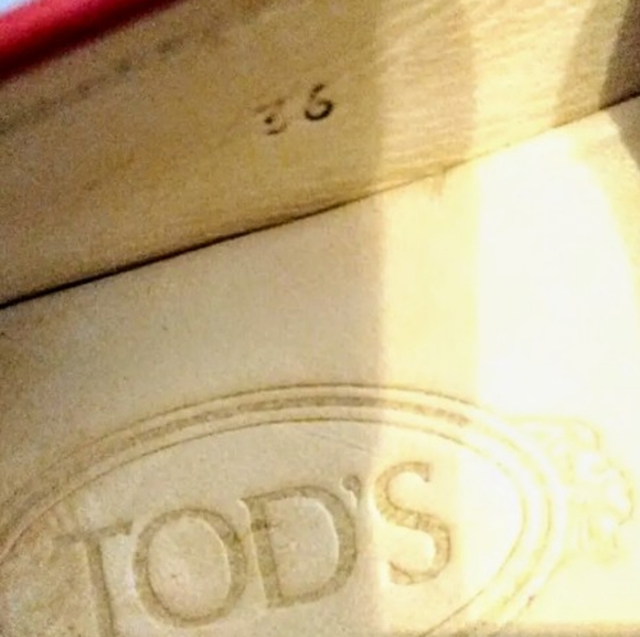 Tod's women's Gommino leather slip on driving loafers in size 36/6 - Picture 5 of 7